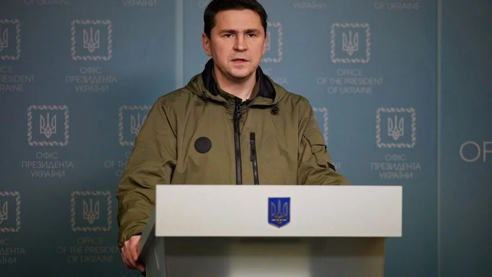 Михаил Подоляк на брифинге в Офисе президента о выборах 2027 года